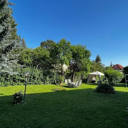 Rosengarten Appartement Baden